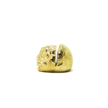Load image into Gallery viewer, brass cardstand - small • حامل بطاقة نحاسي - صغير